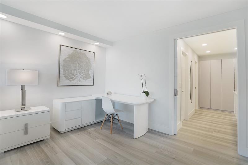 Image 43 of 49 For 5100 Ocean Blvd  1409