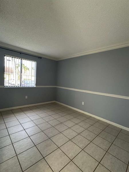 Image 15 of 33 For 10324 Boca Bend West  J4