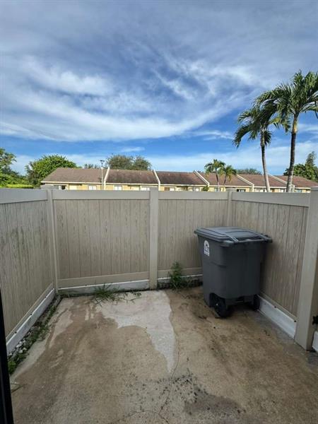 Image 24 of 33 For 10324 Boca Bend West  J4