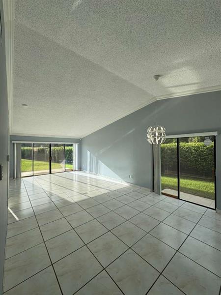 Image 8 of 33 For 10324 Boca Bend West  J4