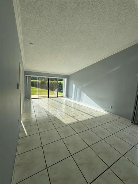 Image 9 of 33 For 10324 Boca Bend West  J4