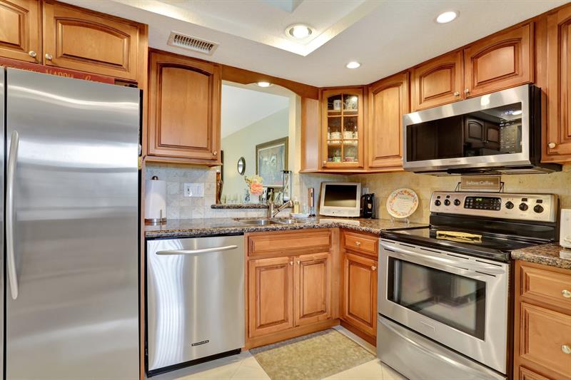 Image 10 of 53 For 1480 80th Ave  407