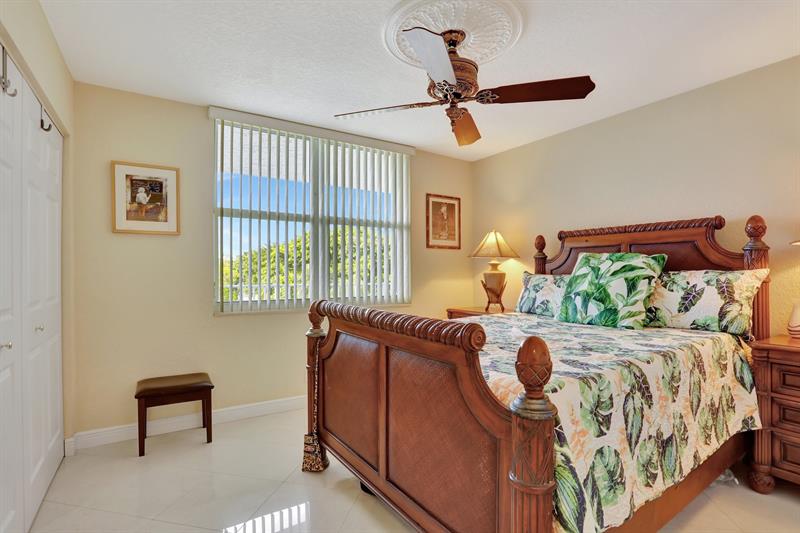 Image 12 of 53 For 1480 80th Ave  407