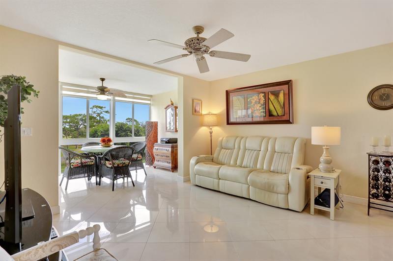 Image 22 of 53 For 1480 80th Ave  407