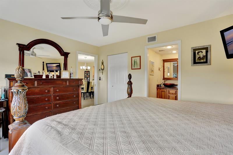 Image 27 of 53 For 1480 80th Ave  407