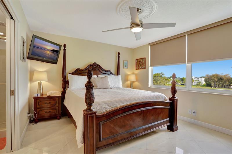 Image 28 of 53 For 1480 80th Ave  407