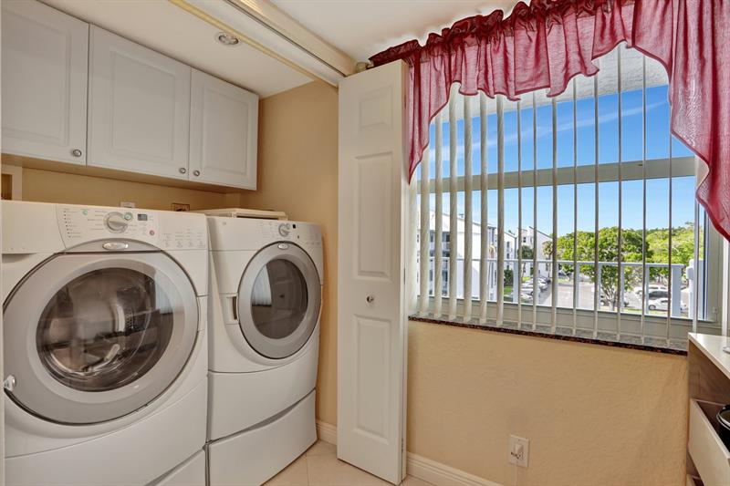 Image 4 of 53 For 1480 80th Ave  407