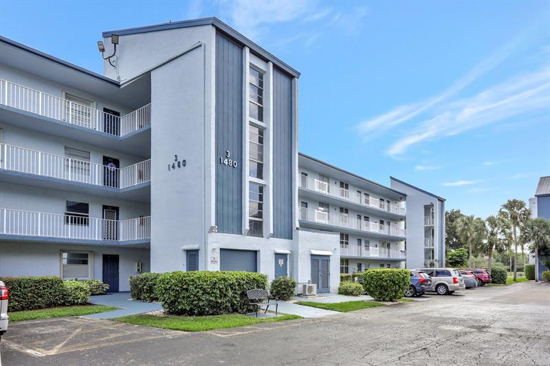 Image 43 of 53 For 1480 80th Ave  407