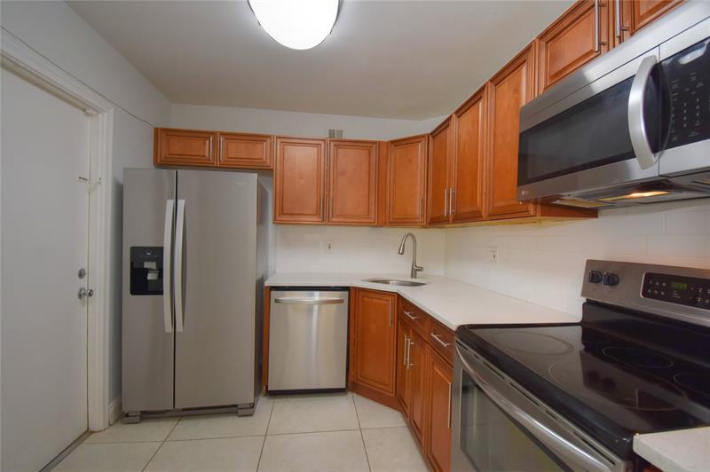 Image 13 of 33 For 9 19th Ct  119c
