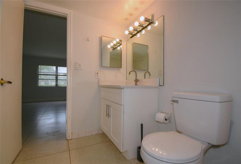 Image 21 of 33 For 9 19th Ct  119c