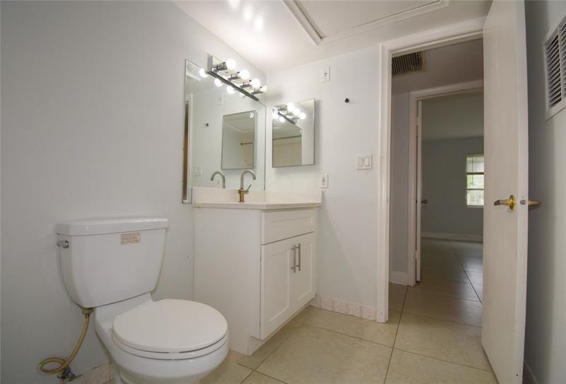 Image 7 of 33 For 9 19th Ct  119c