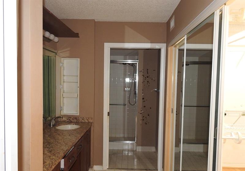 Image 13 of 15 For 7641 Granville Dr  209