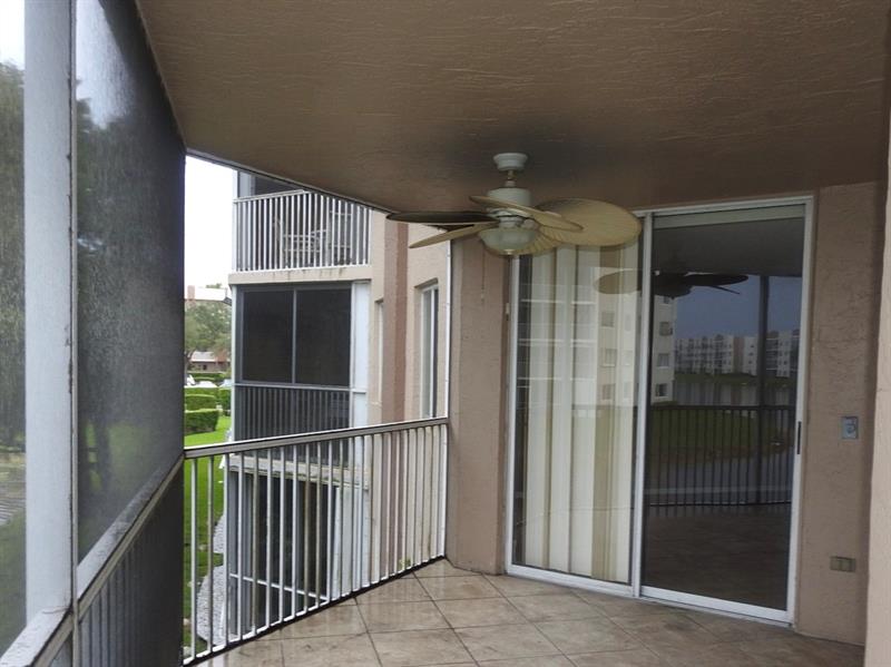 Image 14 of 15 For 7641 Granville Dr  209