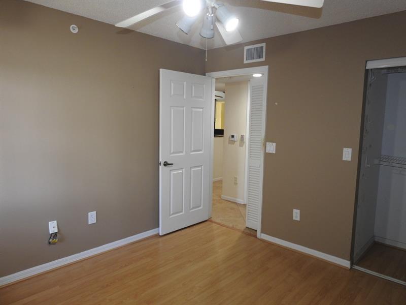 Image 20 of 27 For 7641 Granville Dr  209