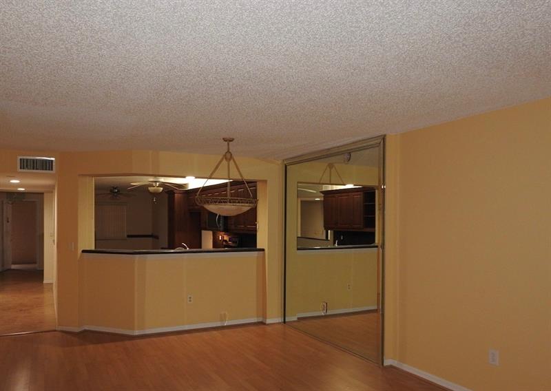 Image 3 of 15 For 7641 Granville Dr  209