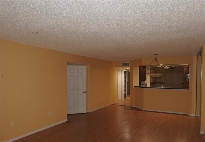 Image 4 of 15 For 7641 Granville Dr  209