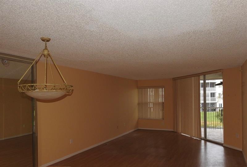 Image 5 of 15 For 7641 Granville Dr  209