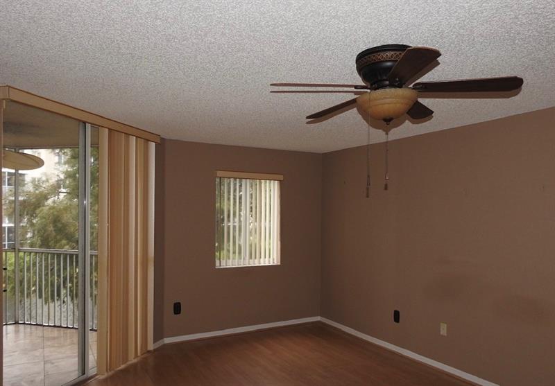 Image 8 of 15 For 7641 Granville Dr  209