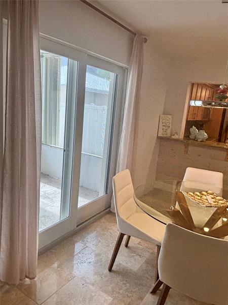 Image 14 of 28 For 10980 Ocean Dr  114