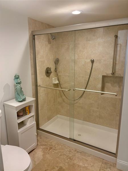 Image 20 of 28 For 10980 Ocean Dr  114