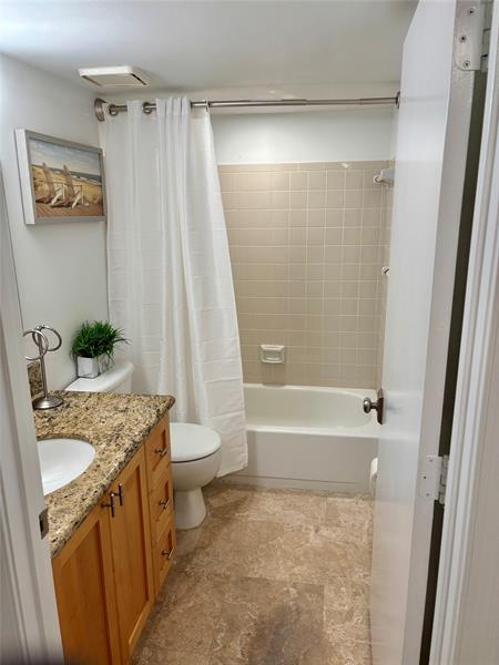 Image 25 of 28 For 10980 Ocean Dr  114