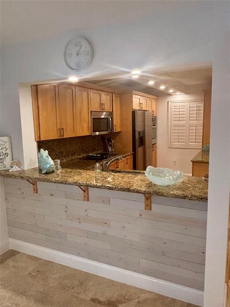 Image 7 of 28 For 10980 Ocean Dr  114