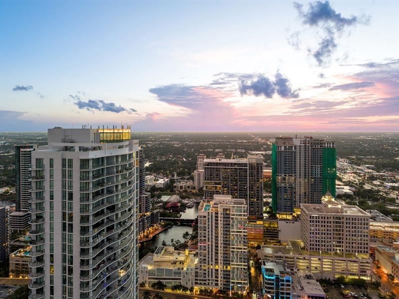 Image 39 of 55 For 100 Las Olas Blvd  4603