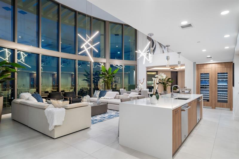 Image 4 of 55 For 100 Las Olas Blvd  4603