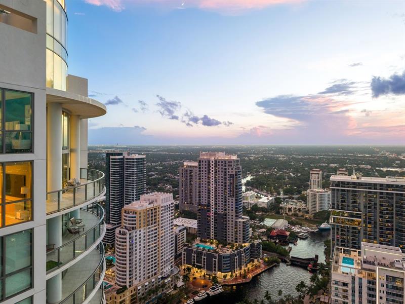 Image 43 of 55 For 100 Las Olas Blvd  4603