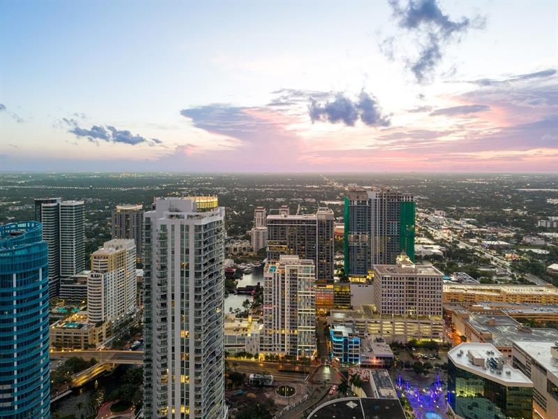 Image 45 of 55 For 100 Las Olas Blvd  4603