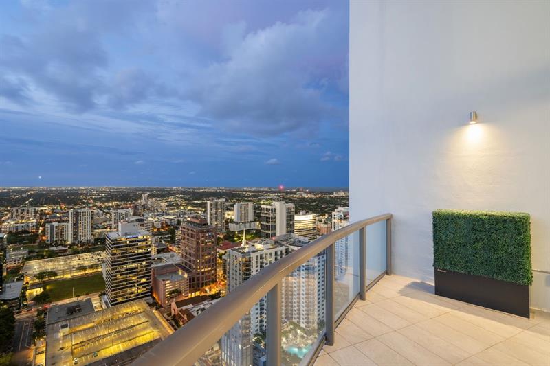 Image 46 of 55 For 100 Las Olas Blvd  4603