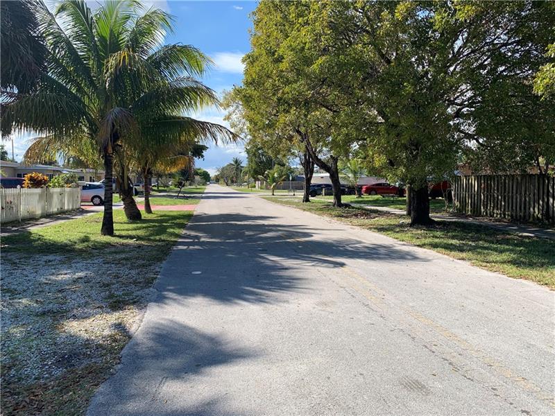 Image 5 of 12 For 2206 5th St  