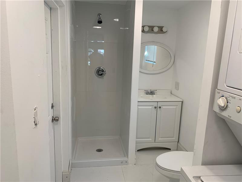 Image 6 of 12 For 2206 5th St  