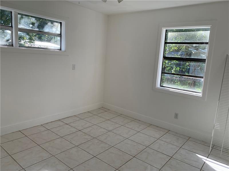 Image 8 of 12 For 2206 5th St  