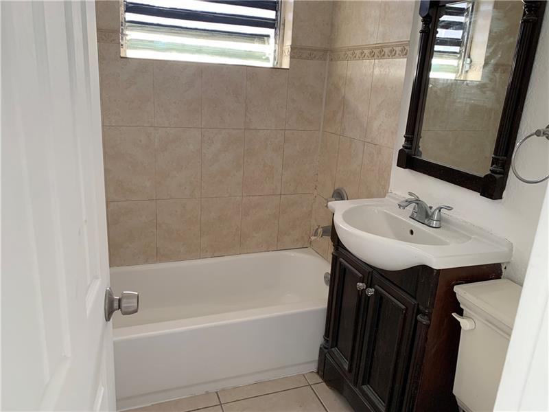 Image 9 of 12 For 2206 5th St  