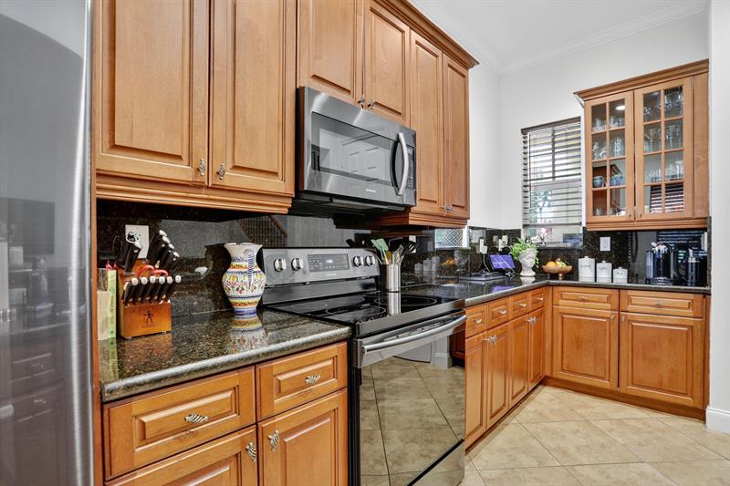 Image 14 of 37 For 6012 116th Dr