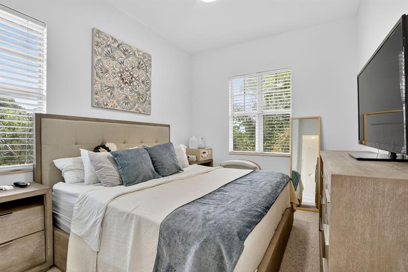 Image 22 of 37 For 6012 116th Dr