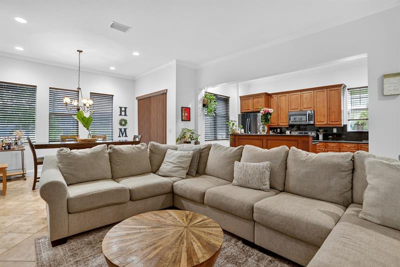 Image 7 of 37 For 6012 116th Dr