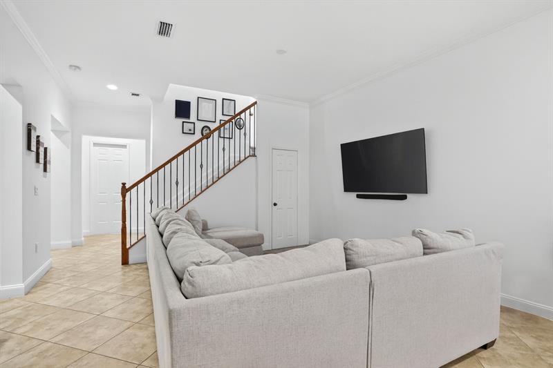 Image 9 of 37 For 6012 116th Dr
