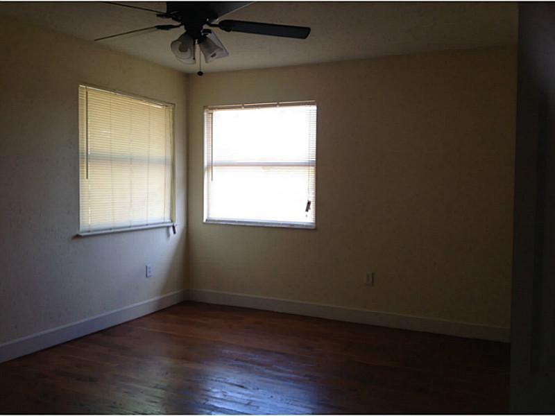 Image 7 of 16 For 10527 8th St  10527