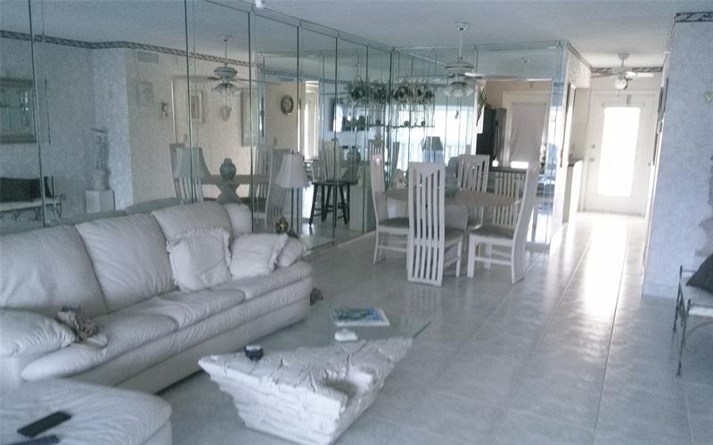Image 3 of 20 For 460 Paradise Isle Blvd  301