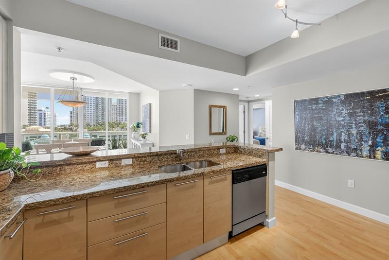 Image 10 of 35 For 350 2nd St  1030