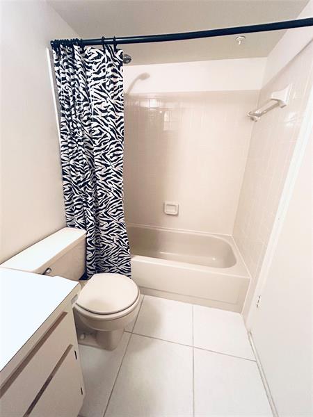 Image 12 of 22 For 5550 Lakeside Drive  203