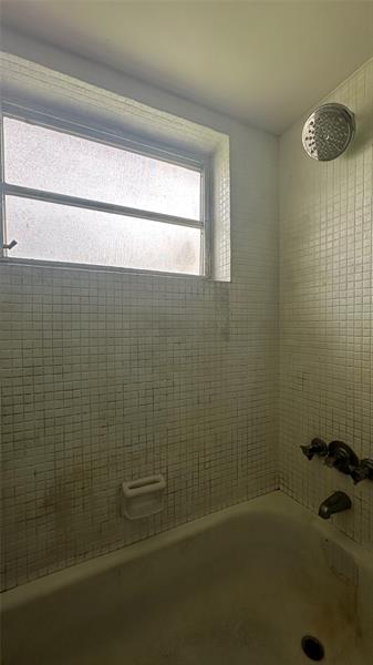 Image 15 of 16 For 4163 67th Ave  211c