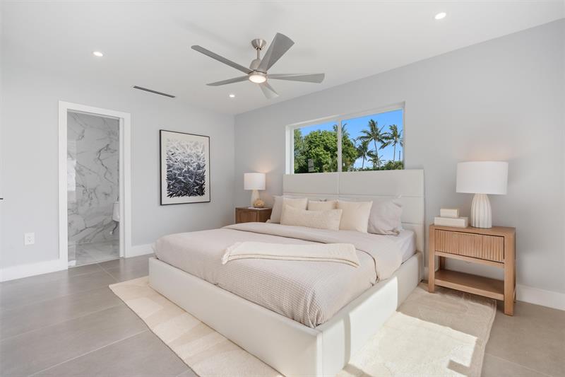 Image 13 of 23 For 324 28th St  