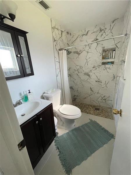 Image 21 of 41 For 14609 Sunny Waters Lane