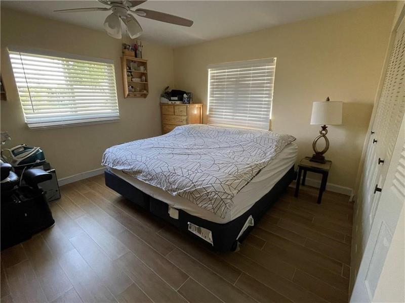 Image 23 of 41 For 14609 Sunny Waters Lane