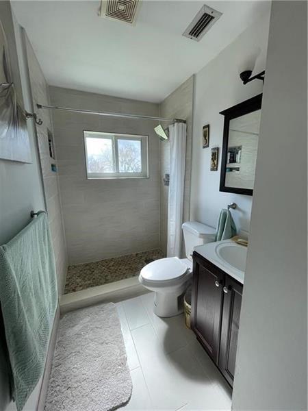 Image 24 of 41 For 14609 Sunny Waters Lane