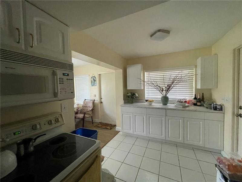 Image 8 of 41 For 14609 Sunny Waters Lane