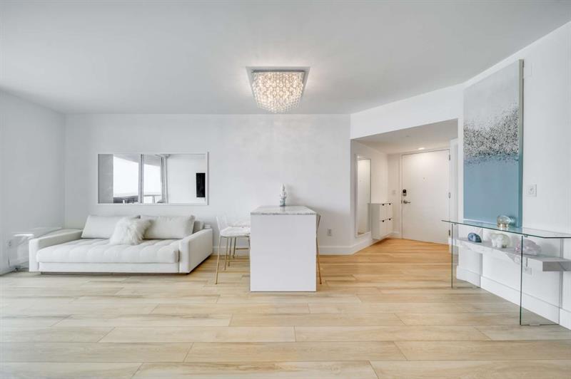 Image 8 of 22 For 6365 Collins Avenue  2406